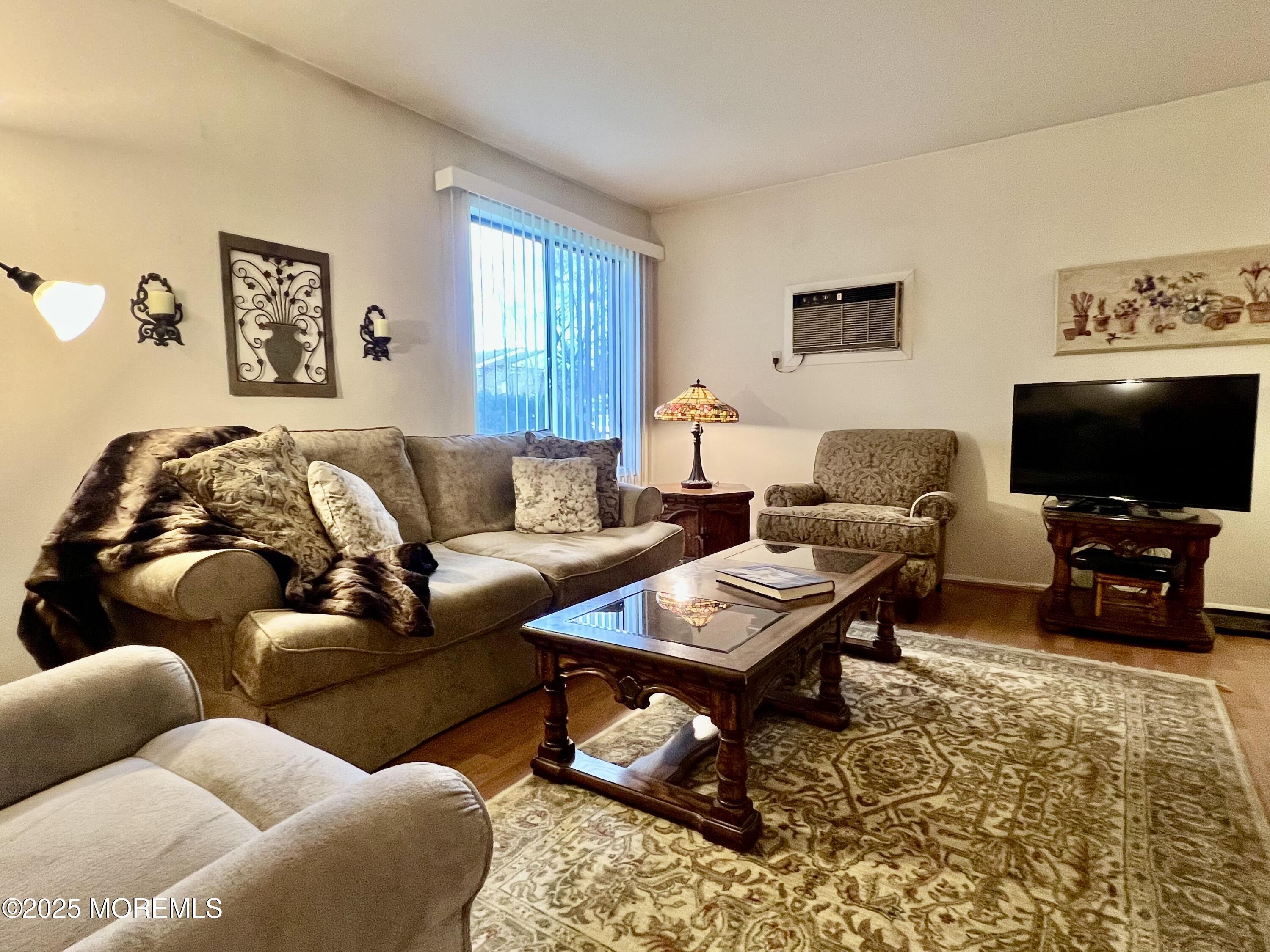 65 Overlook Way #E, Manalapan, New Jersey image 6