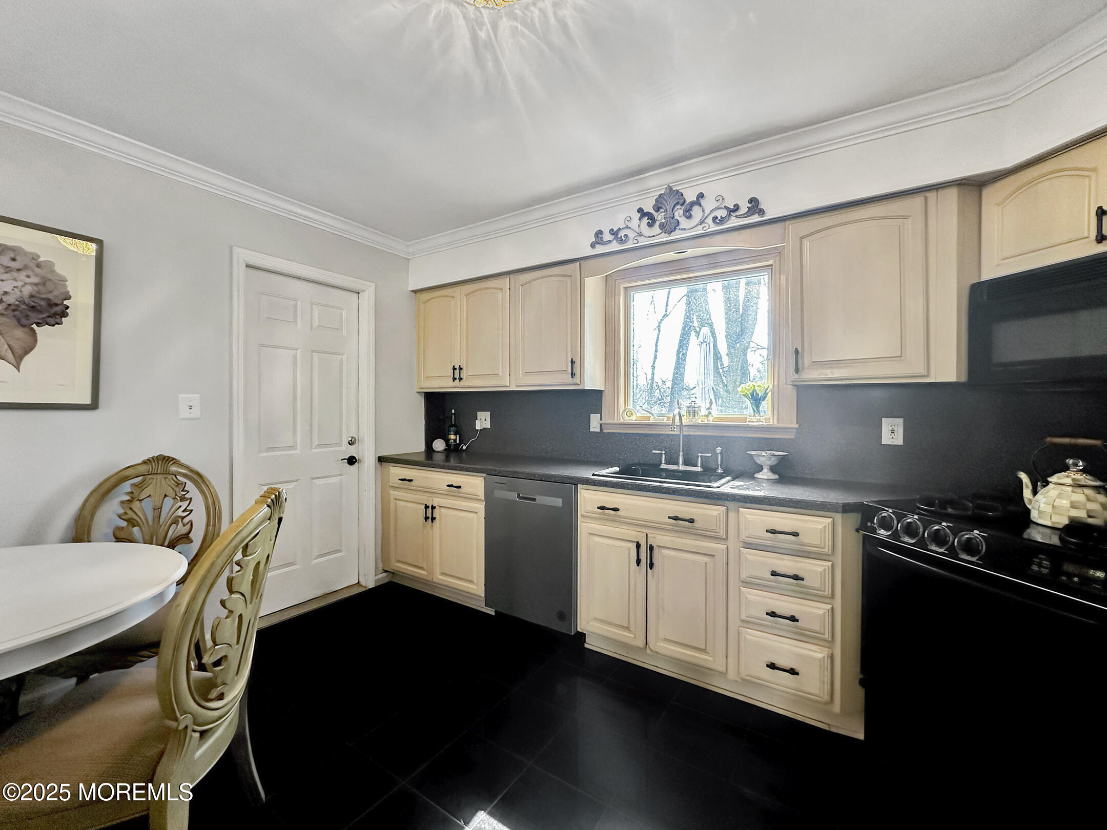 23 Duncan Drive, Marlboro, New Jersey image 16