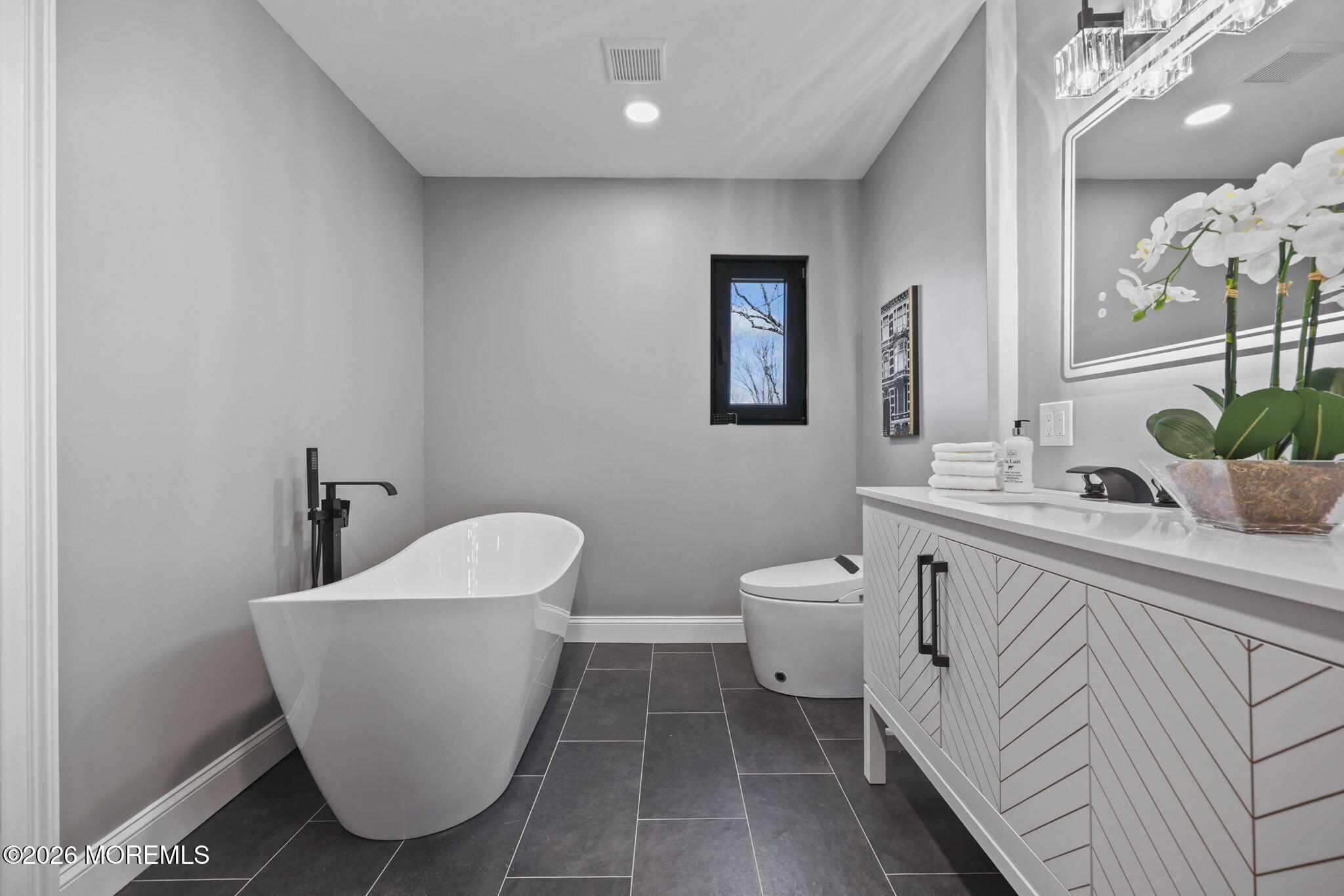 Morganville, New Jersey, 07751, United States, 5 Bedrooms Bedrooms, ,4 BathroomsBathrooms,Residential,Active,2035554