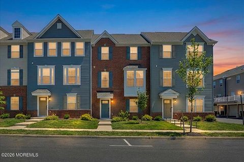 Homes For Sale - 77 Anchor Way<br/> Cliffwood, NJ 07721