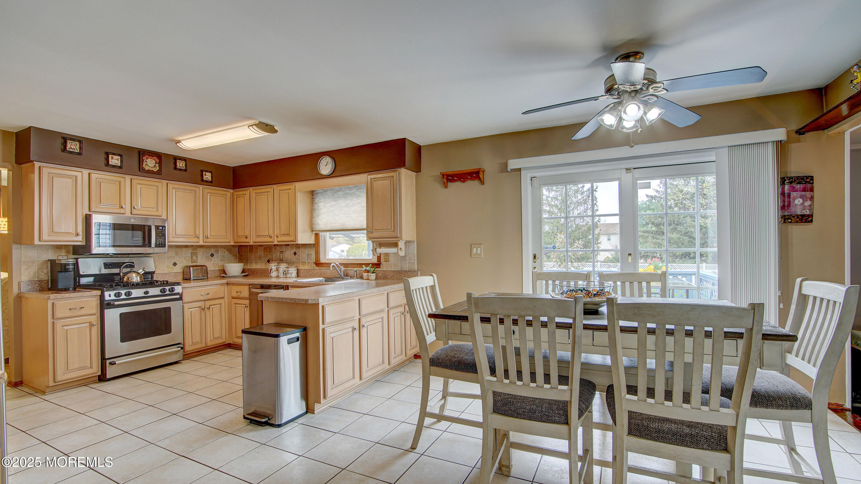 17 Florence Drive, Monroe Township, New Jersey image 14