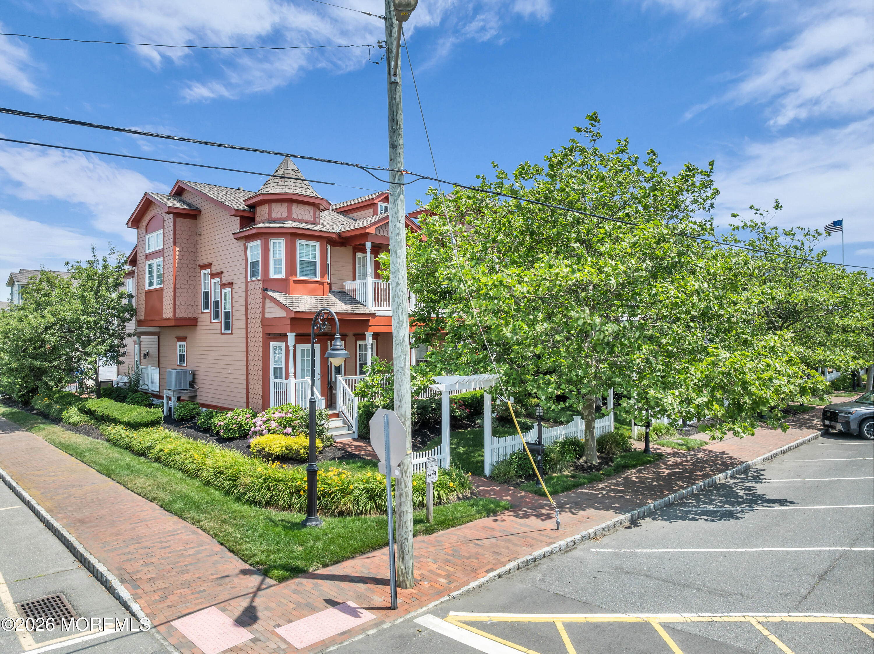 335 Engleside Avenue