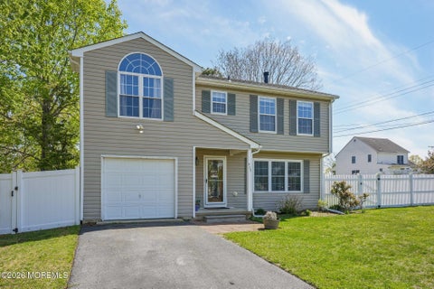 Homes For Sale - 933 Delta Lane<br/> Manahawkin, NJ 08050