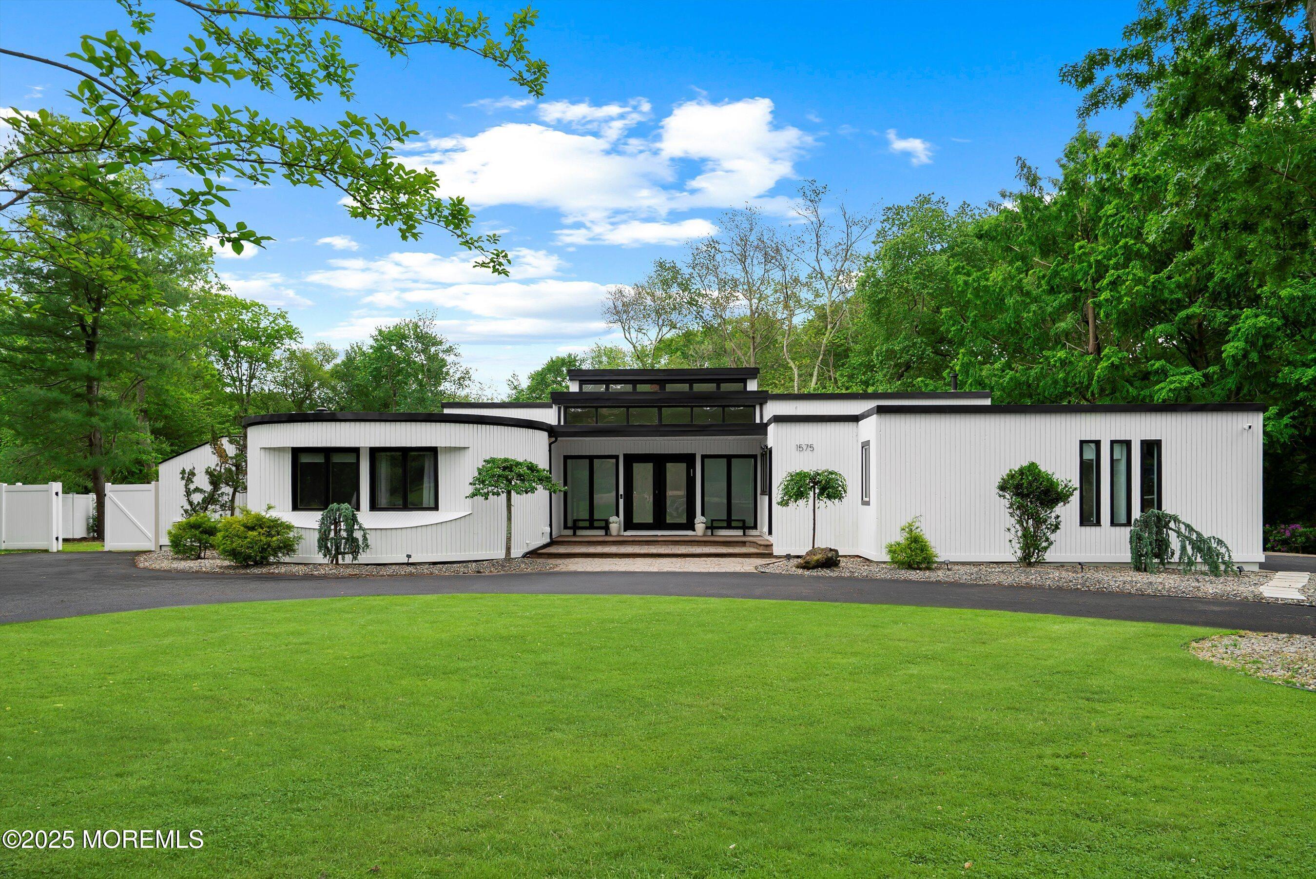 1575 Beaver Hollow Drive, Toms River, New Jersey image 1