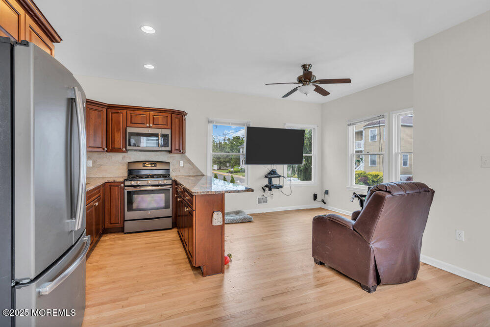 610 Monmouth Avenue, Port Monmouth, New Jersey image 5