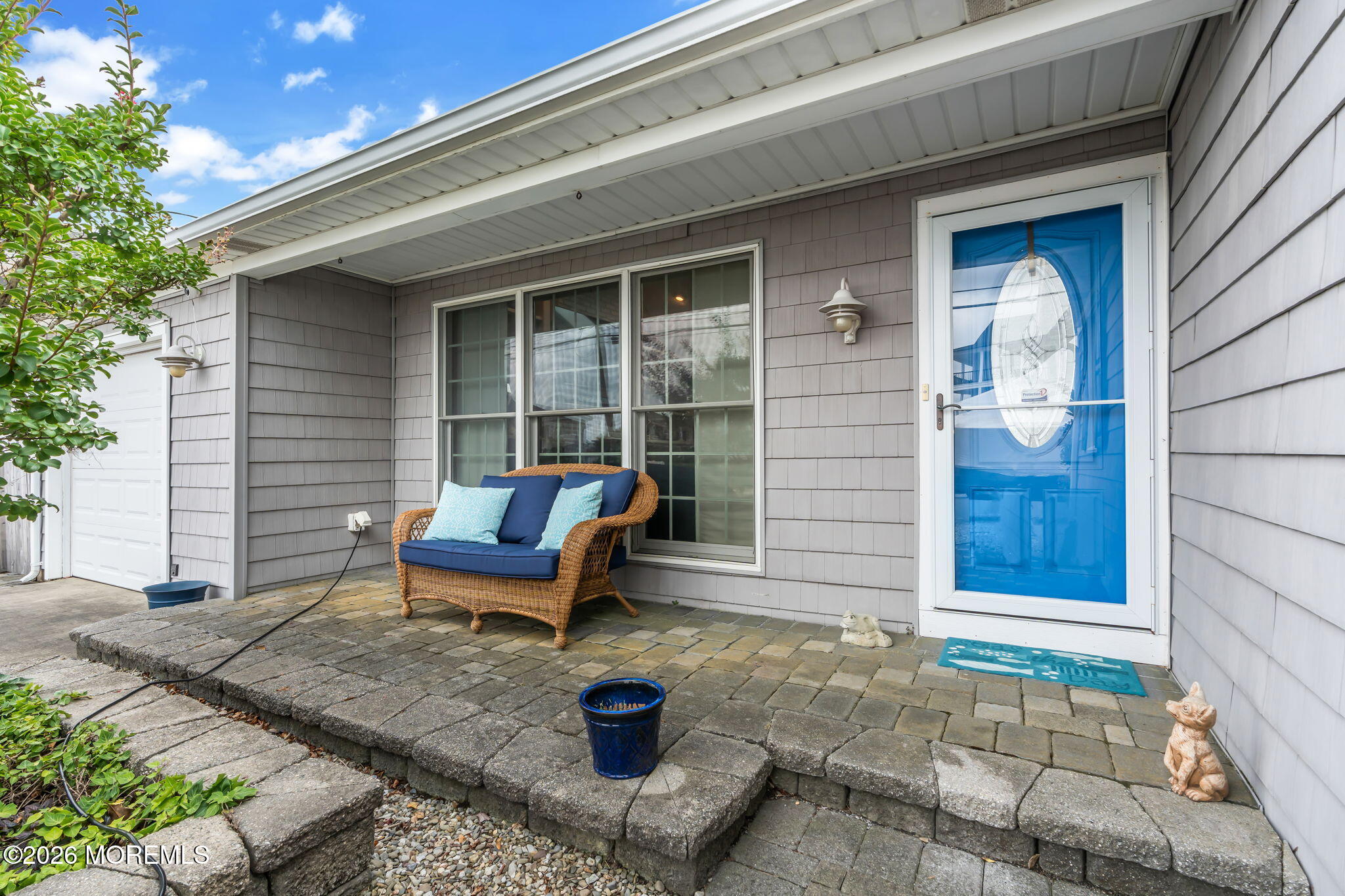 323 Bay Lane
