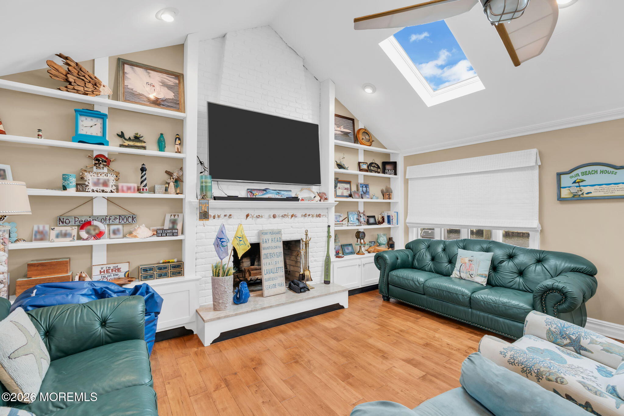 323 Bay Lane