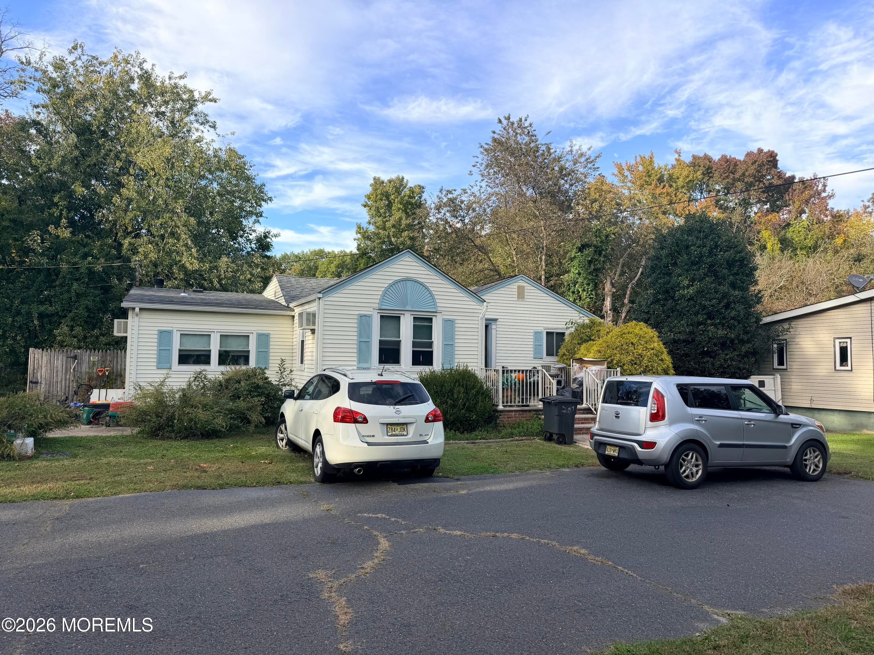 207 Lloyd Road