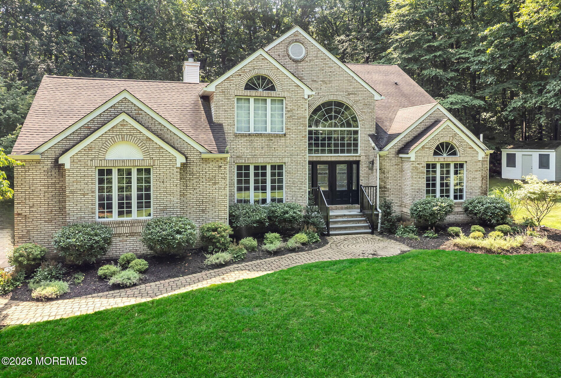 15 Crescent Ridge Road