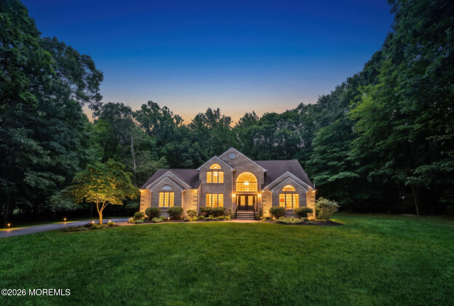 15 Crescent Ridge Road