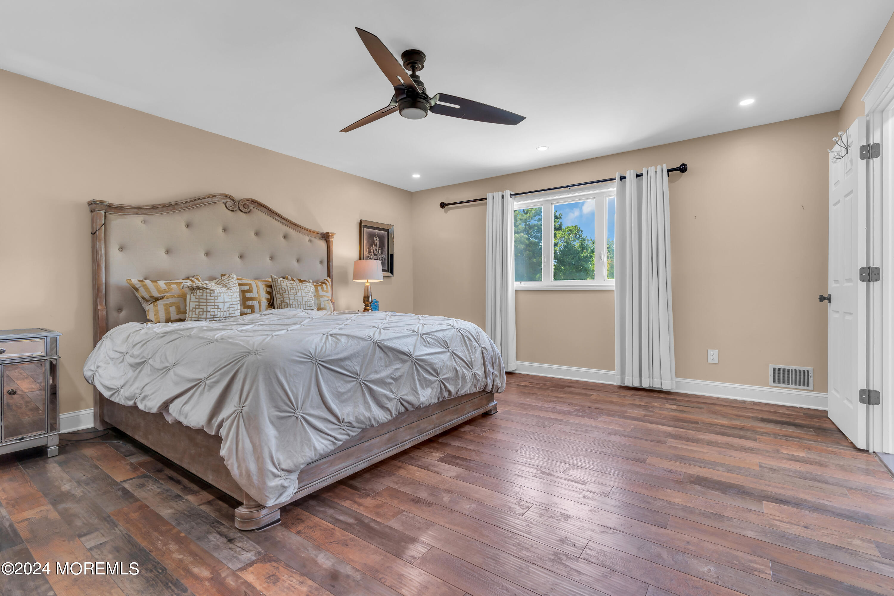 1004 Sheila Drive, Toms River, New Jersey image 33