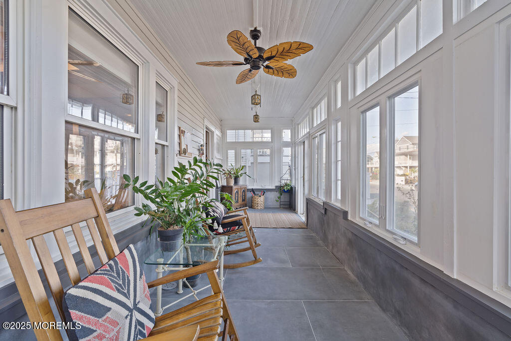 25 Shrewsbury Avenue