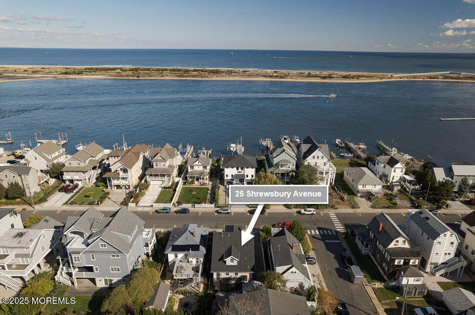 25 Shrewsbury Avenue