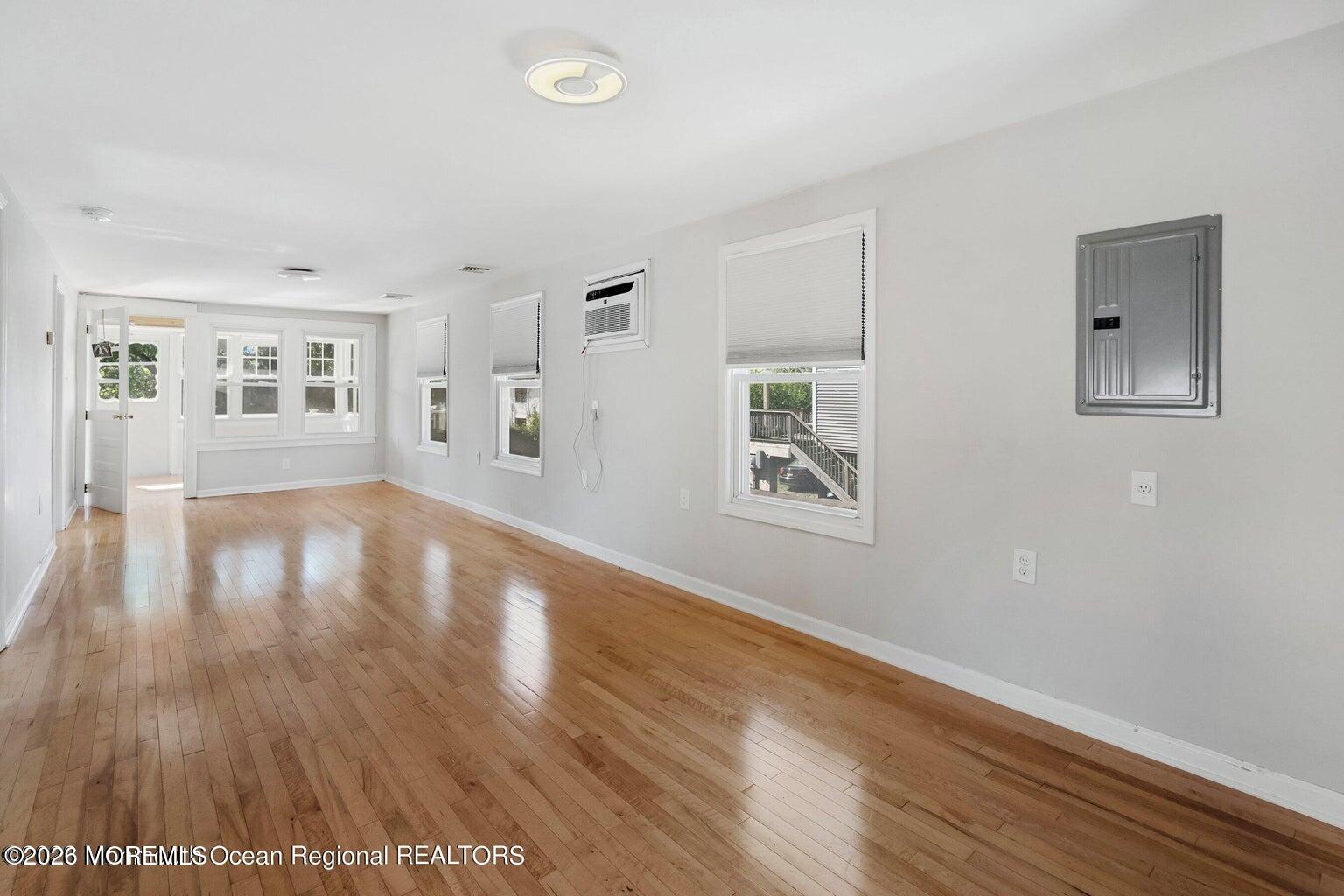 9 Gravelly Point Road 4