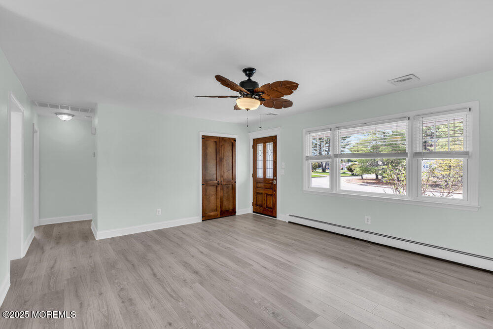 24 Hamilton Court, Toms River, New Jersey image 4