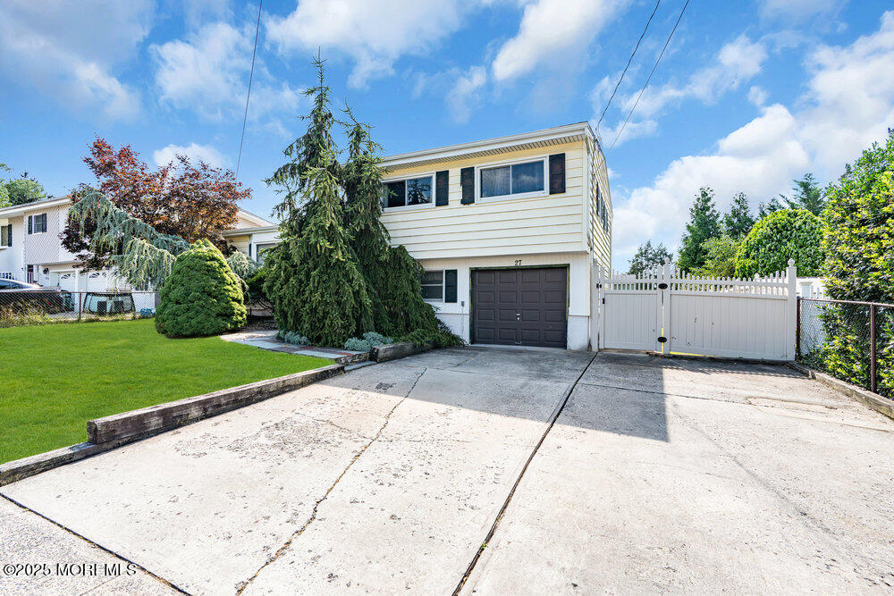 27 Holly Street