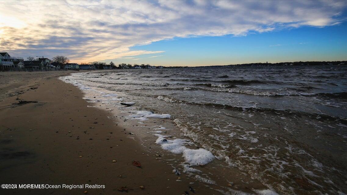 518 E Bayview Avenue, Ocean Gate, New Jersey image 18