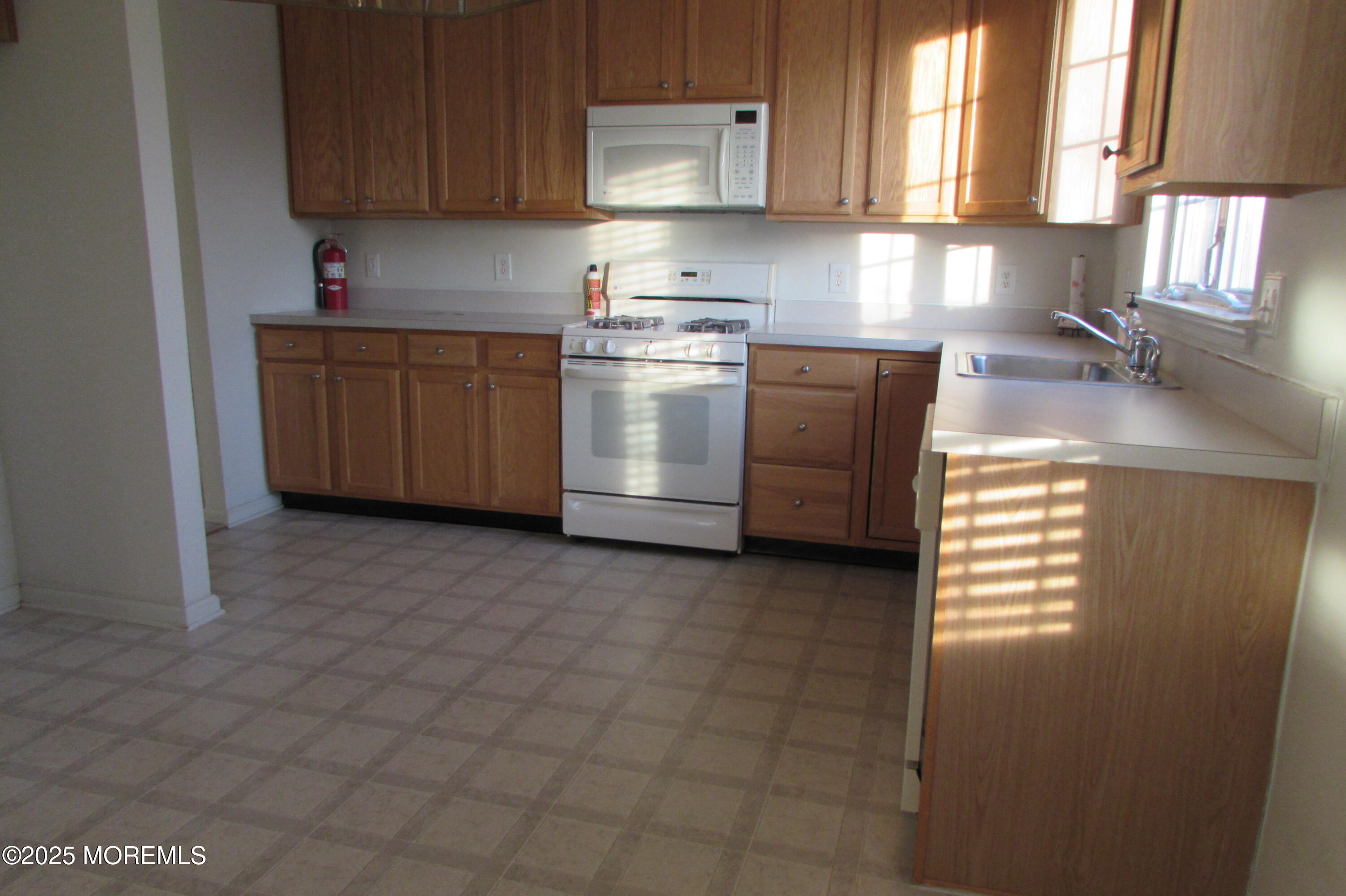 66 Strathmere Street, Waretown, New Jersey image 18