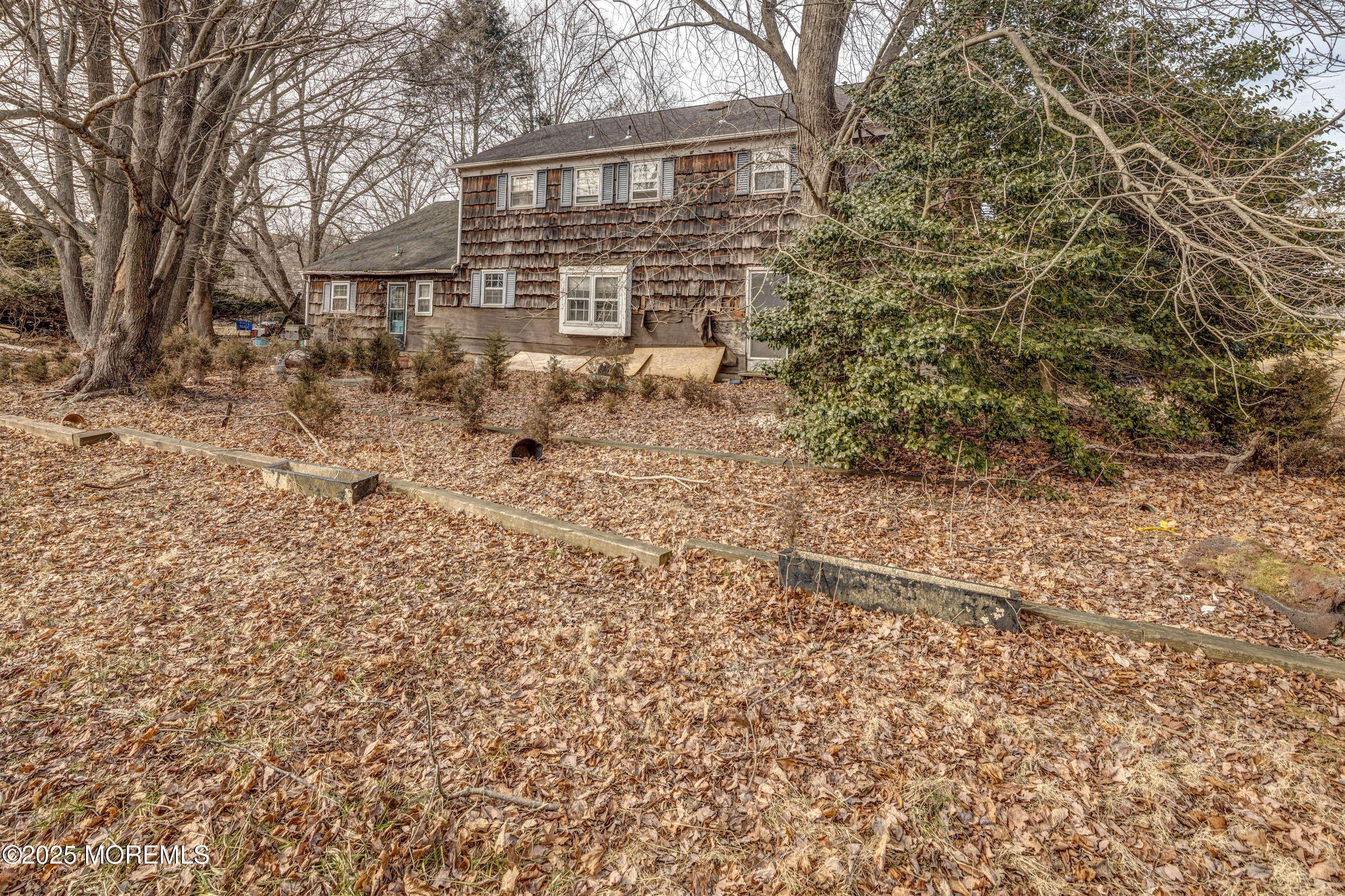 16 Pleasant Valley Road, Morganville, New Jersey image 5