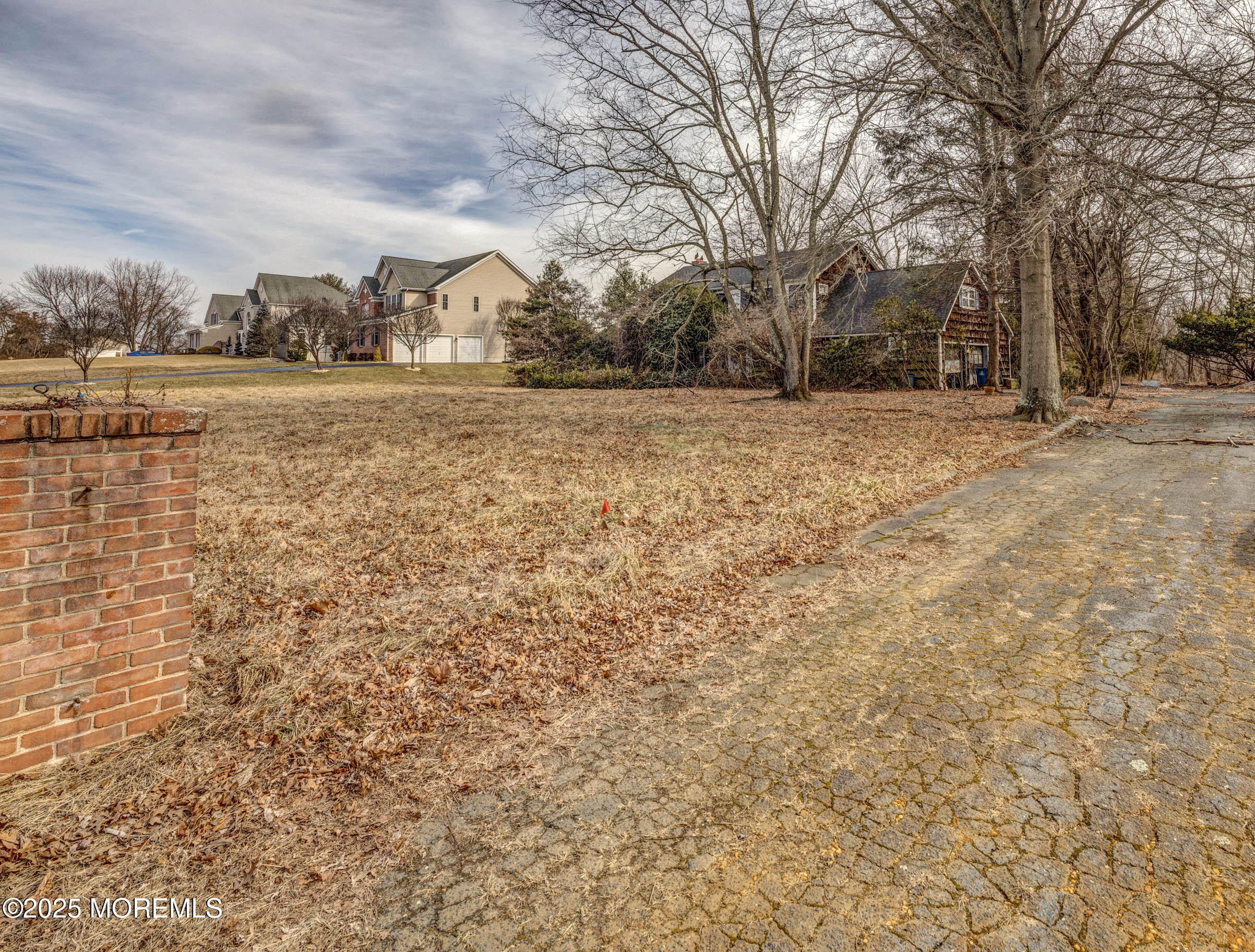 16 Pleasant Valley Road, Morganville, New Jersey image 1