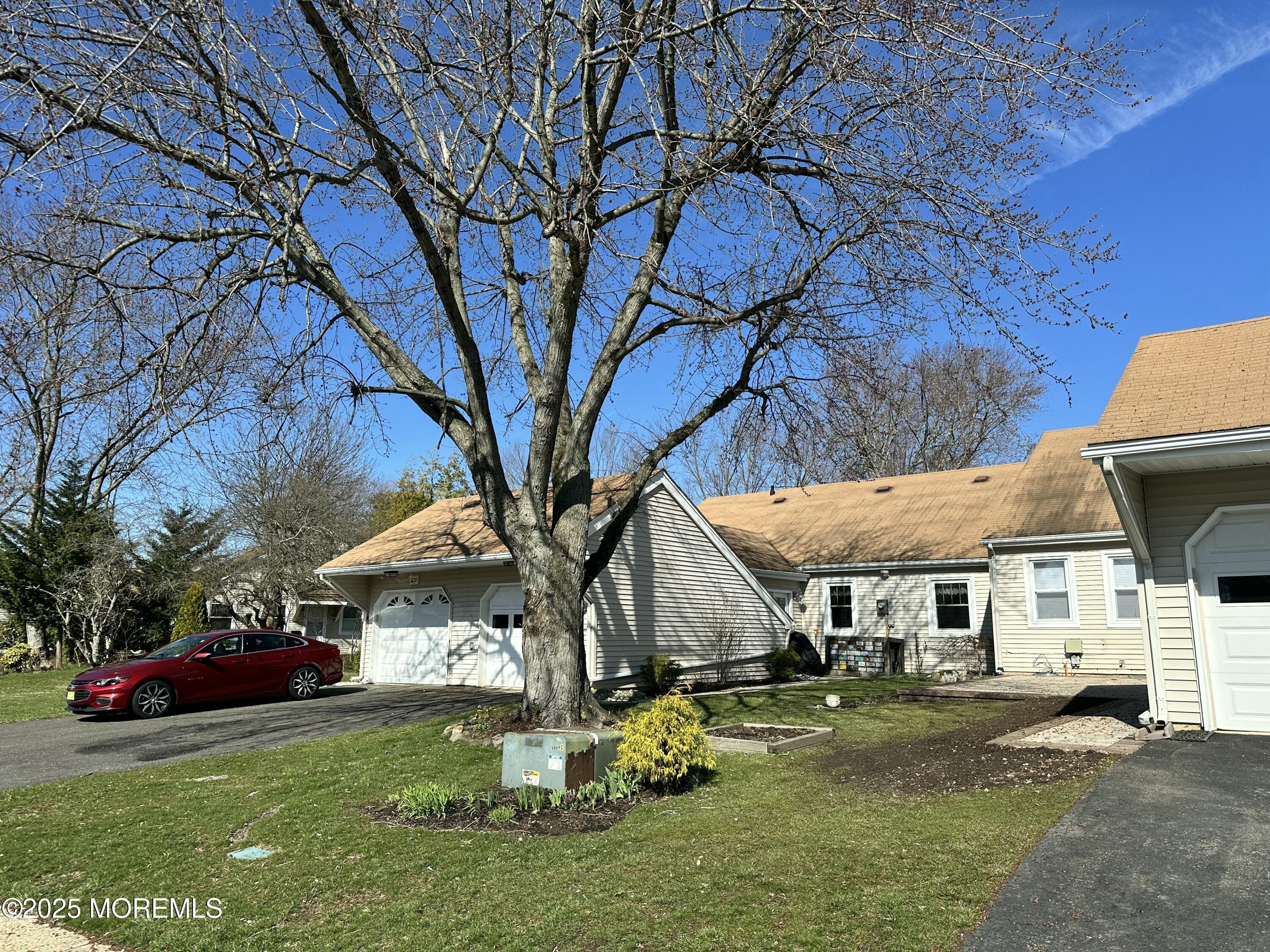 112 Pilatus Platz #C, Freehold, New Jersey image 7