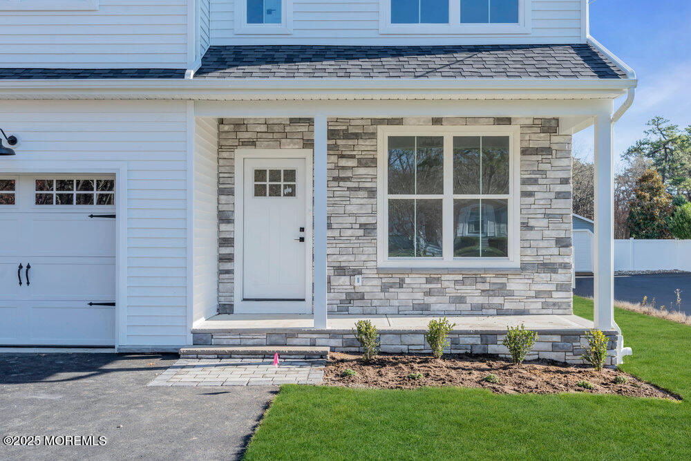 293 Trenton Avenue N