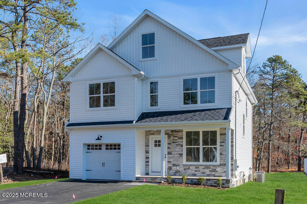 293 Trenton Avenue N