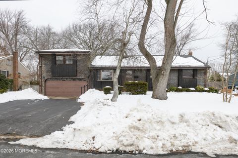 287 Linda Street Belford NJ 07718