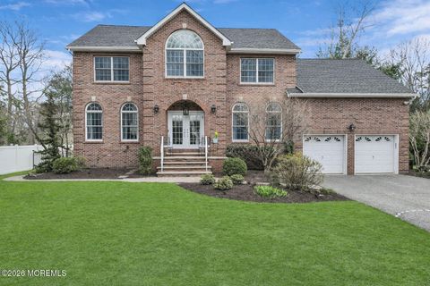 Homes For Sale - 5 Candeub Court<br/> Monmouth County, Manalapan, NJ 07726