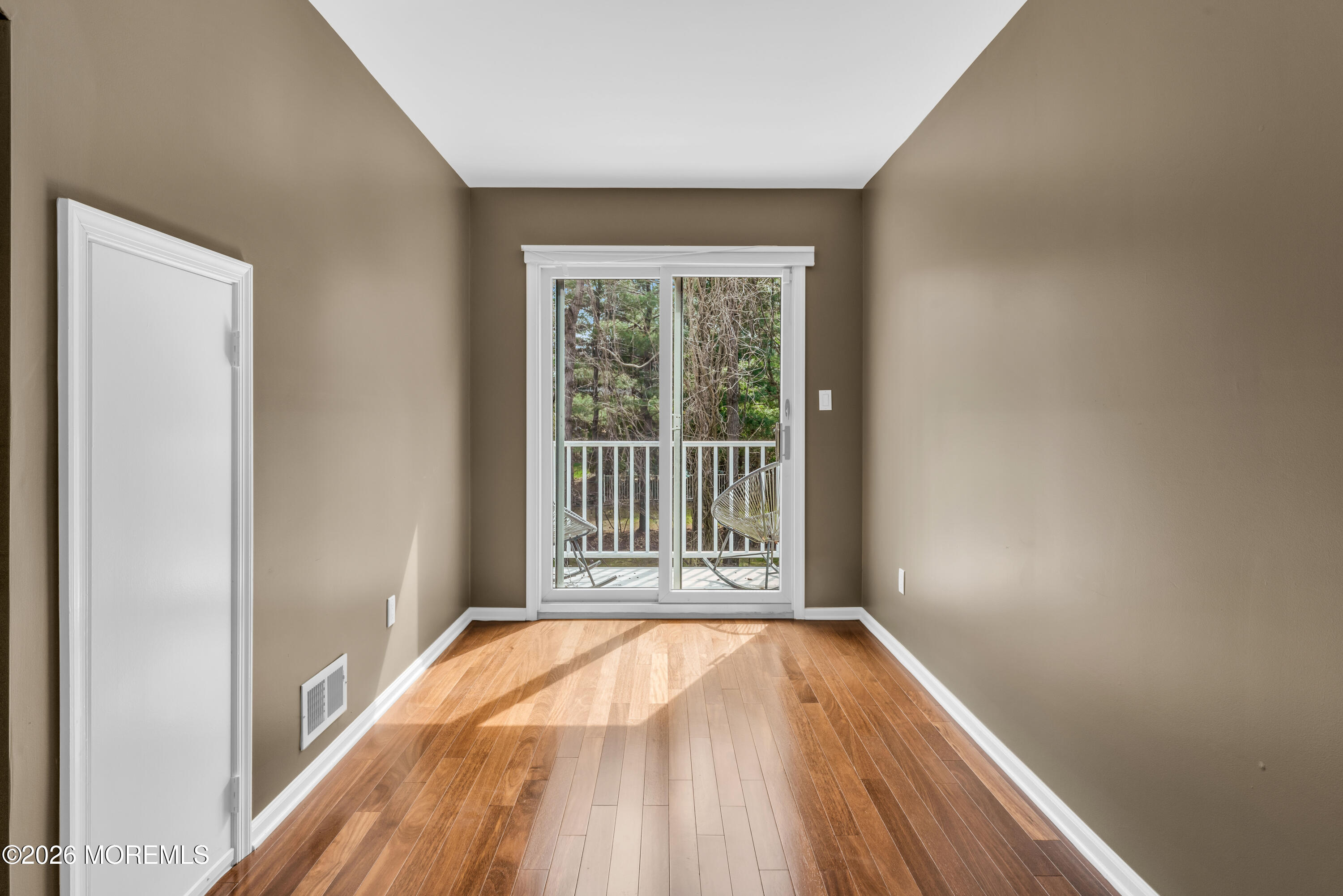 Manalapan, New Jersey, 07726, United States, 5 Bedrooms Bedrooms, ,4 BathroomsBathrooms,Residential,Active,2035088