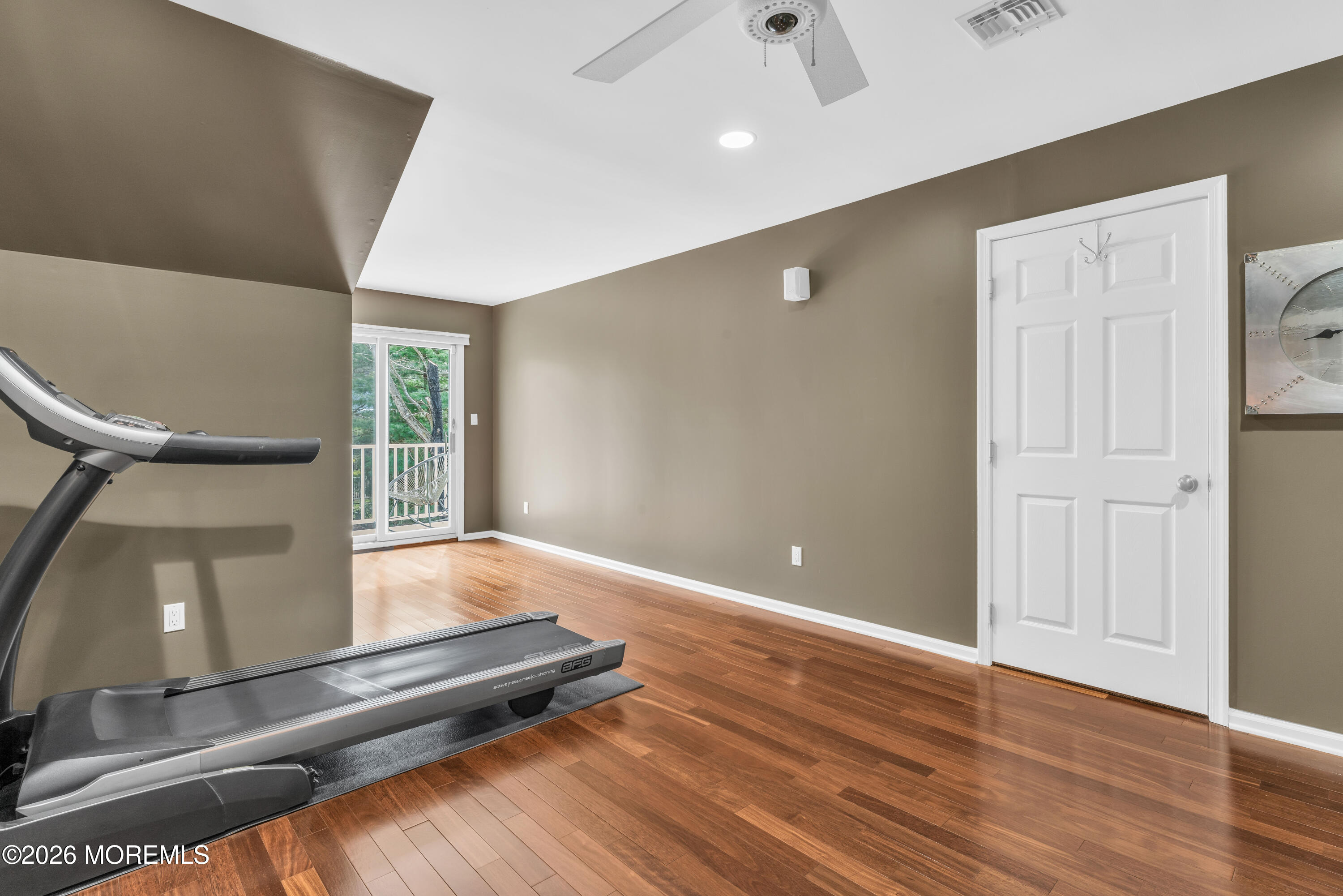 Manalapan, New Jersey, 07726, United States, 5 Bedrooms Bedrooms, ,4 BathroomsBathrooms,Residential,Active,2035088