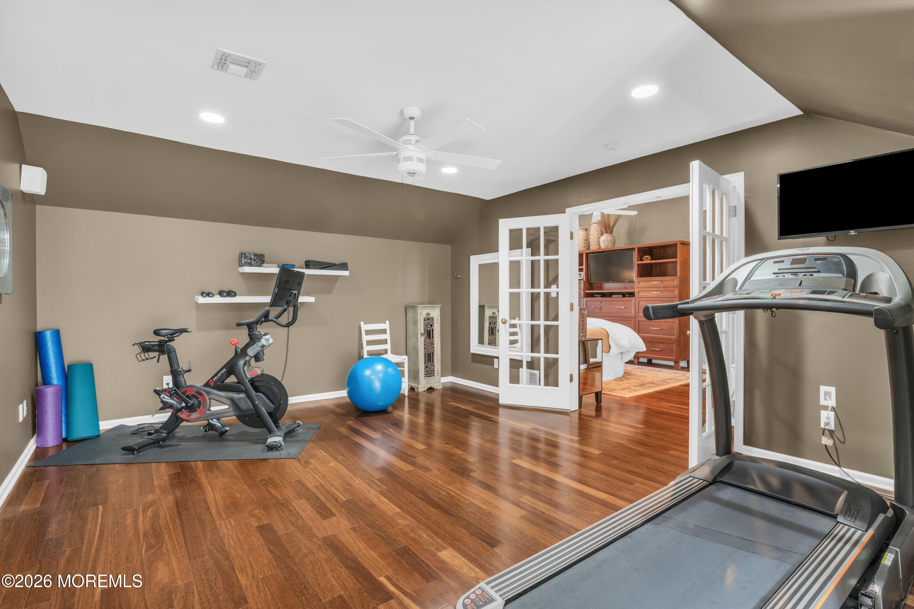 Manalapan, New Jersey, 07726, United States, 5 Bedrooms Bedrooms, ,4 BathroomsBathrooms,Residential,Active,2035088