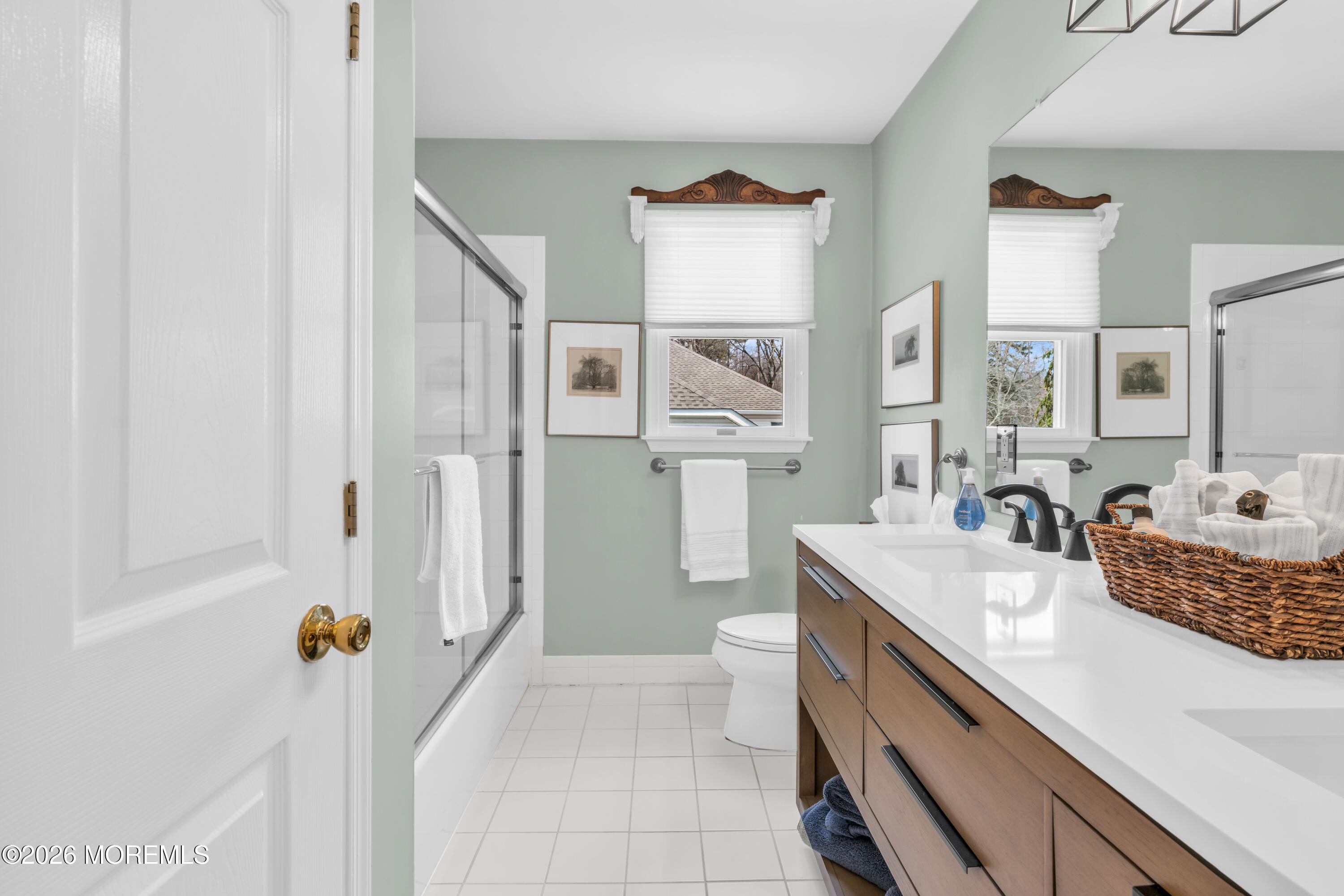 Manalapan, New Jersey, 07726, United States, 5 Bedrooms Bedrooms, ,4 BathroomsBathrooms,Residential,Active,2035088