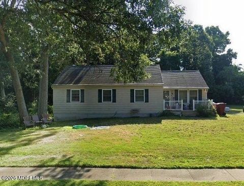 Photo of 46 Browning Avenue, Bayville, NJ 08721 (MLS # 22610218)