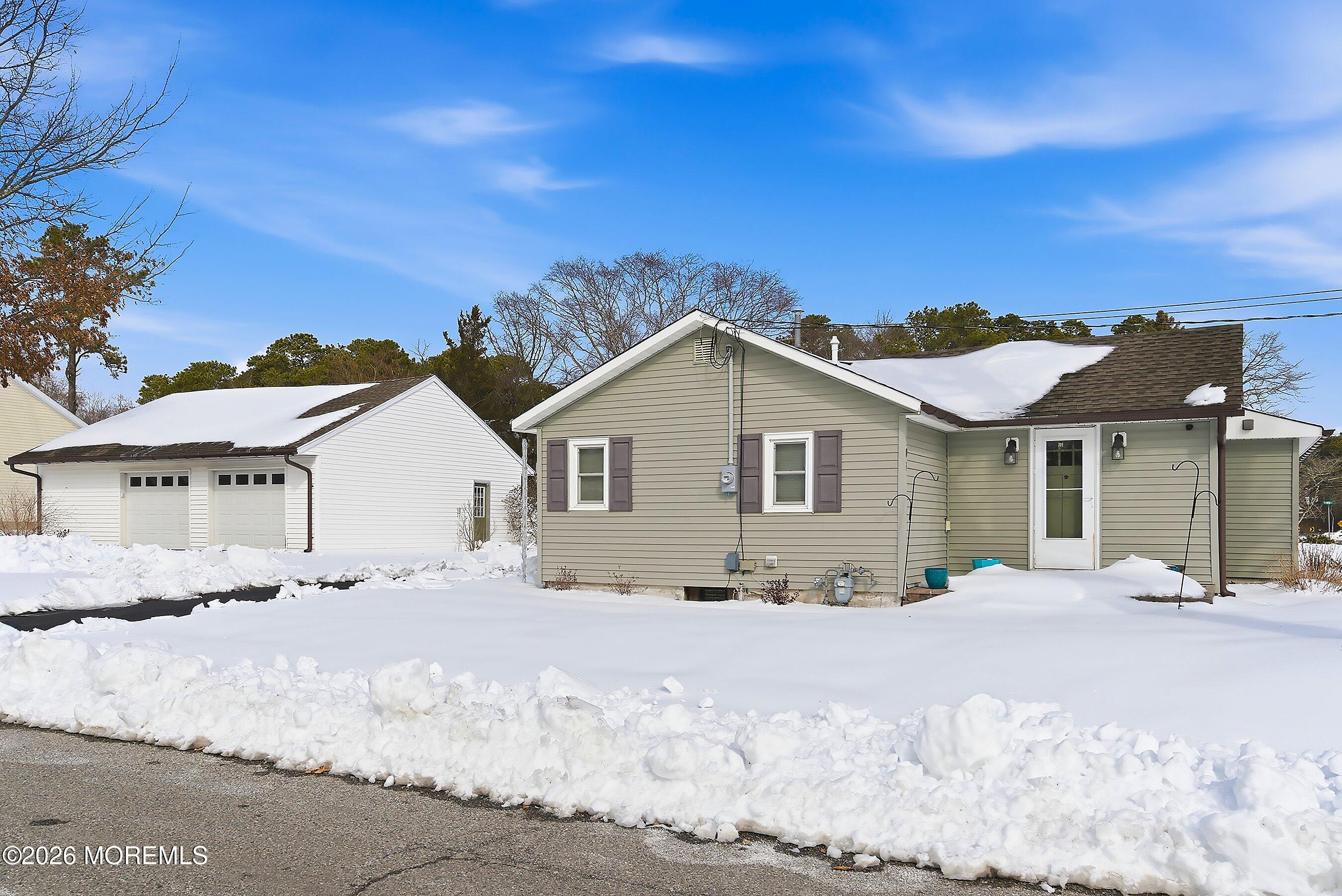 201 Commonwealth Boulevard