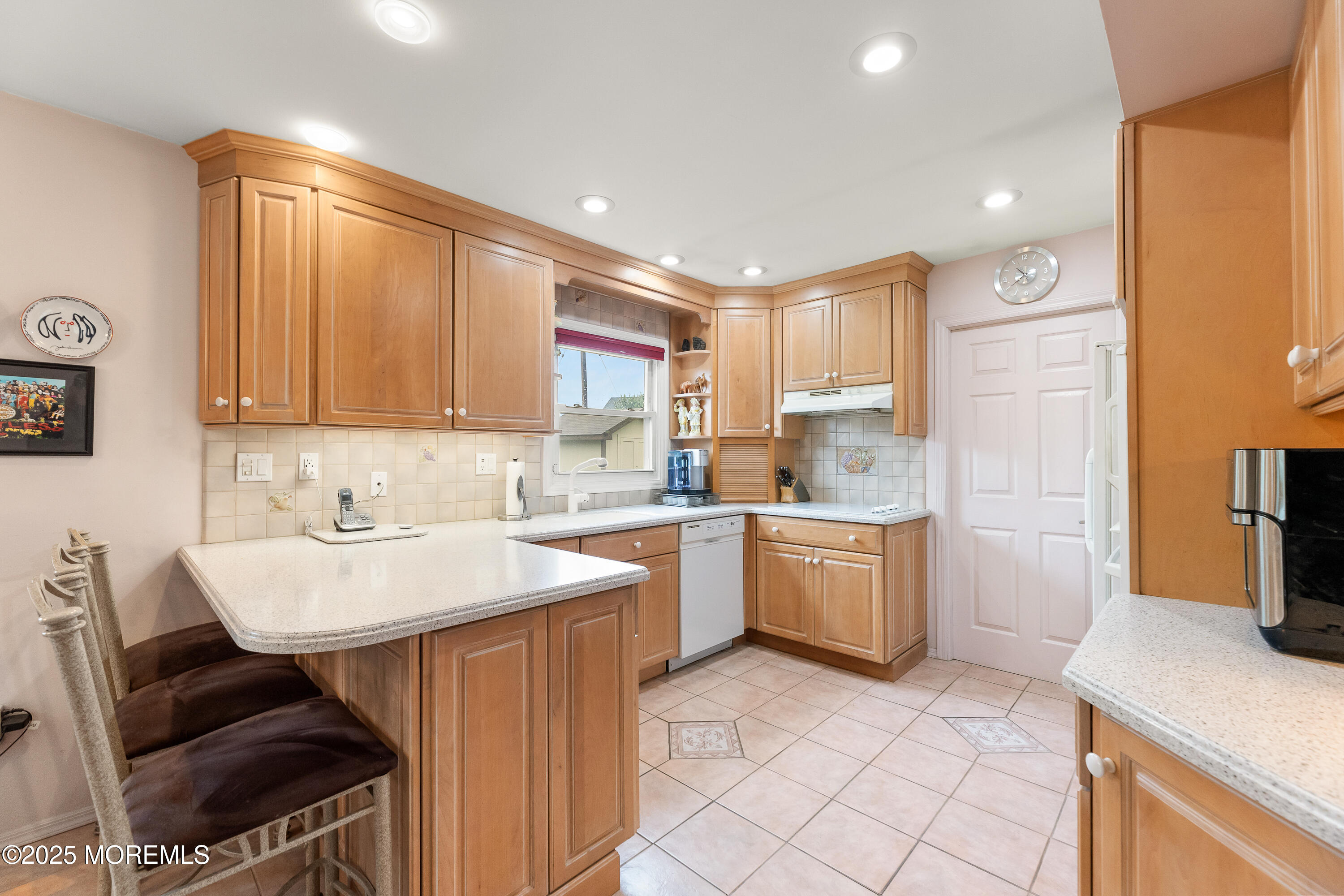 3 North Circle, Aberdeen, New Jersey image 25