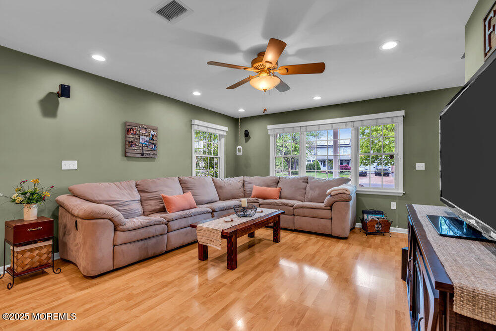 385 Marc Drive, Toms River, New Jersey image 27