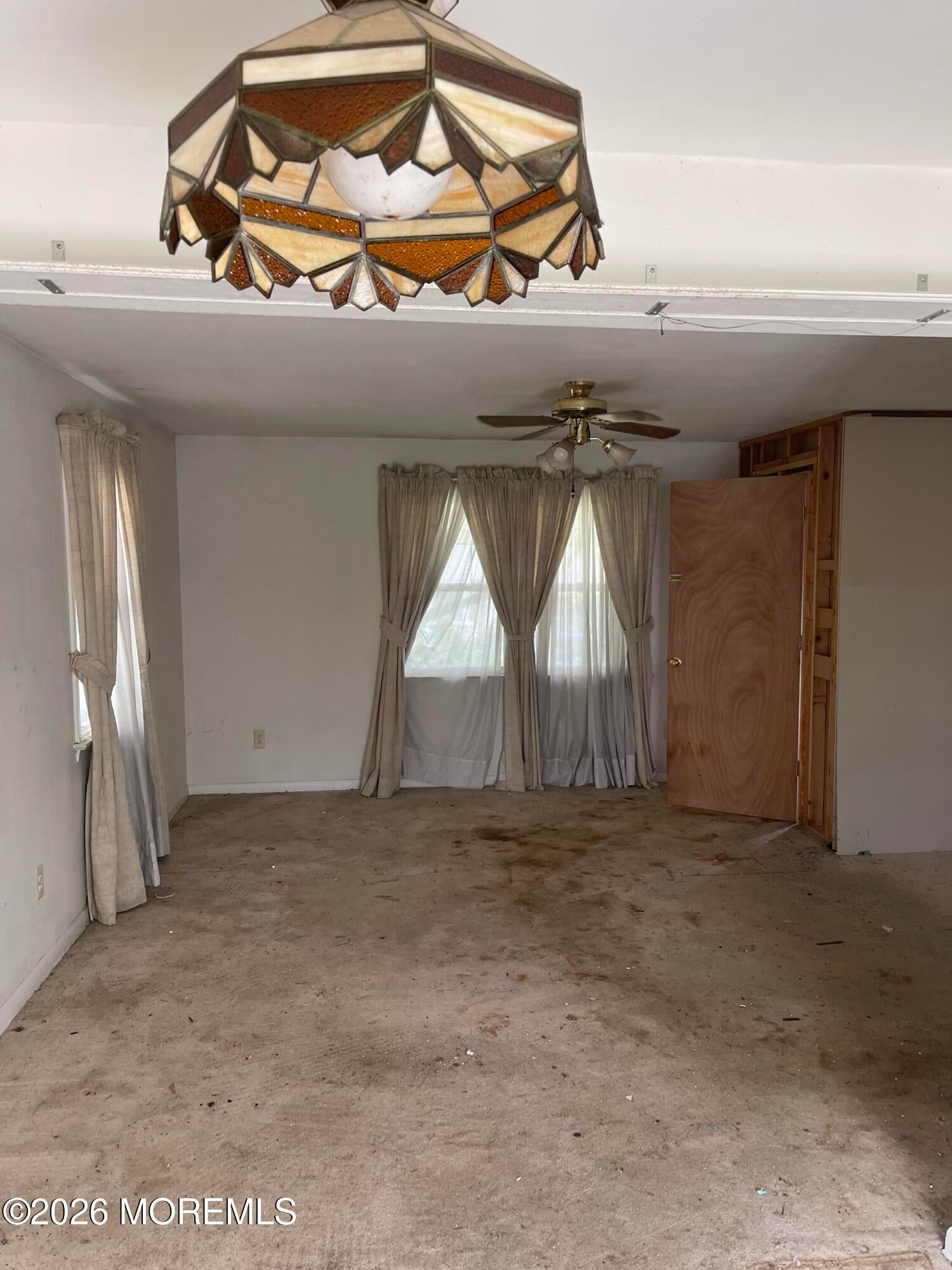 547 Oak Terrace