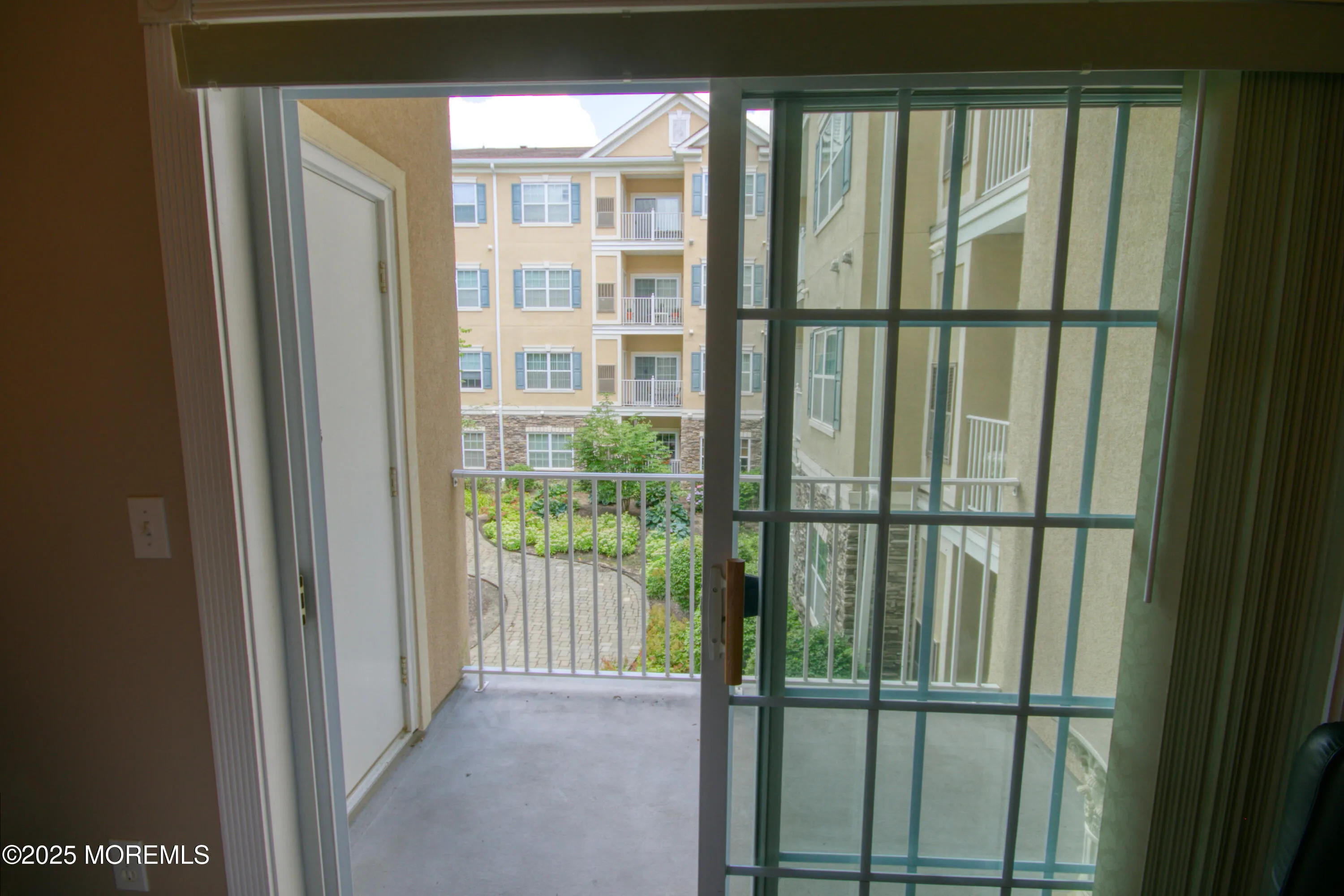 East Brunswick, New Jersey 08816, United States, 2 Bedrooms Bedrooms, ,2 BathroomsBathrooms,Residential,Coming Soon,177272