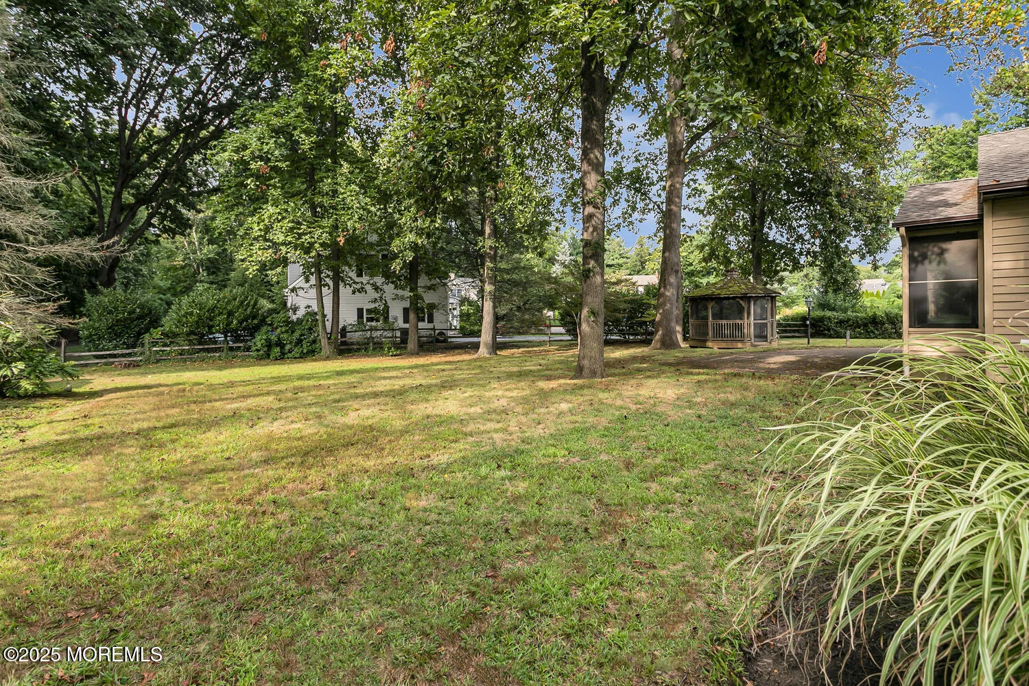 Little Silver, New Jersey 07739, United States, 3 Bedrooms Bedrooms, ,2 BathroomsBathrooms,Residential,Pending,207764