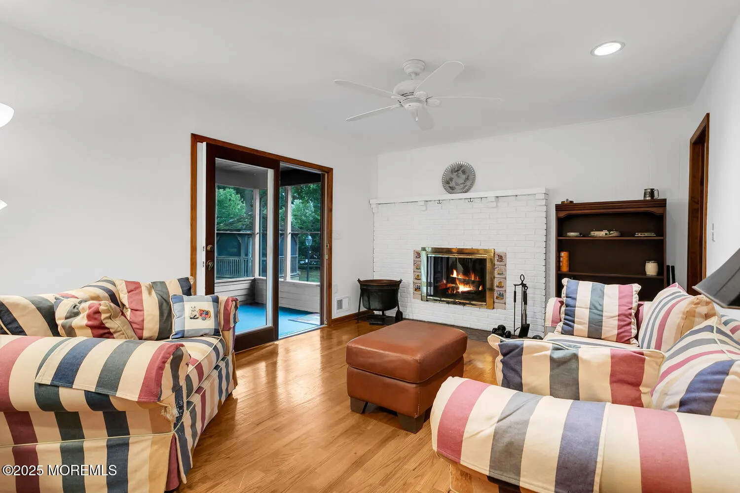 Little Silver, New Jersey 07739, United States, 3 Bedrooms Bedrooms, ,2 BathroomsBathrooms,Residential,Pending,207764