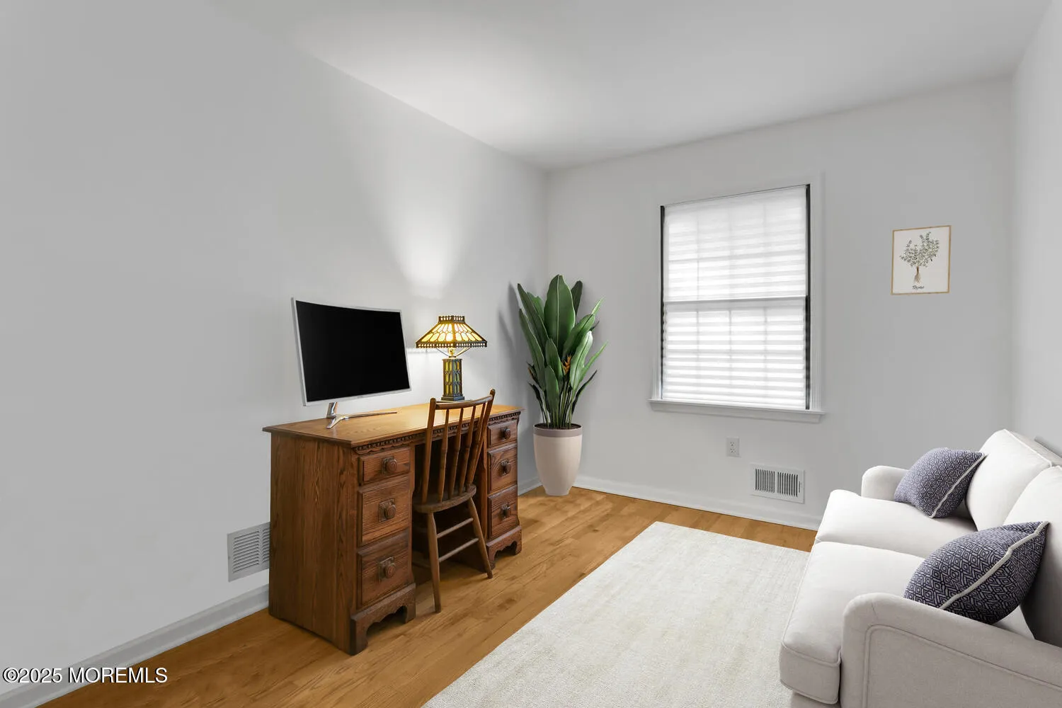 Little Silver, New Jersey 07739, United States, 3 Bedrooms Bedrooms, ,2 BathroomsBathrooms,Residential,Pending,207764