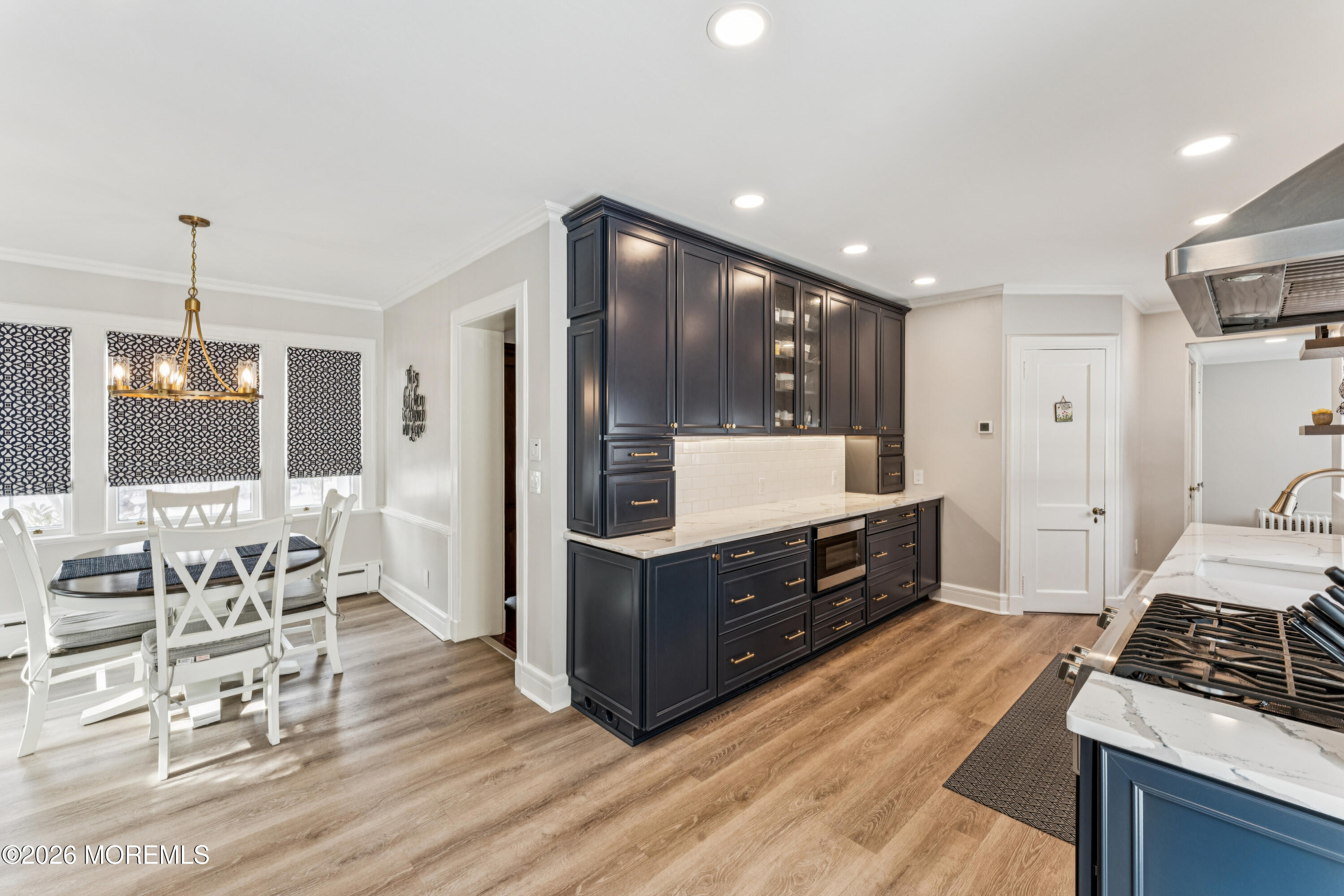 Mountainside, New Jersey, 07092, United States, 5 Bedrooms Bedrooms, ,6 BathroomsBathrooms,Residential,Active,2023935