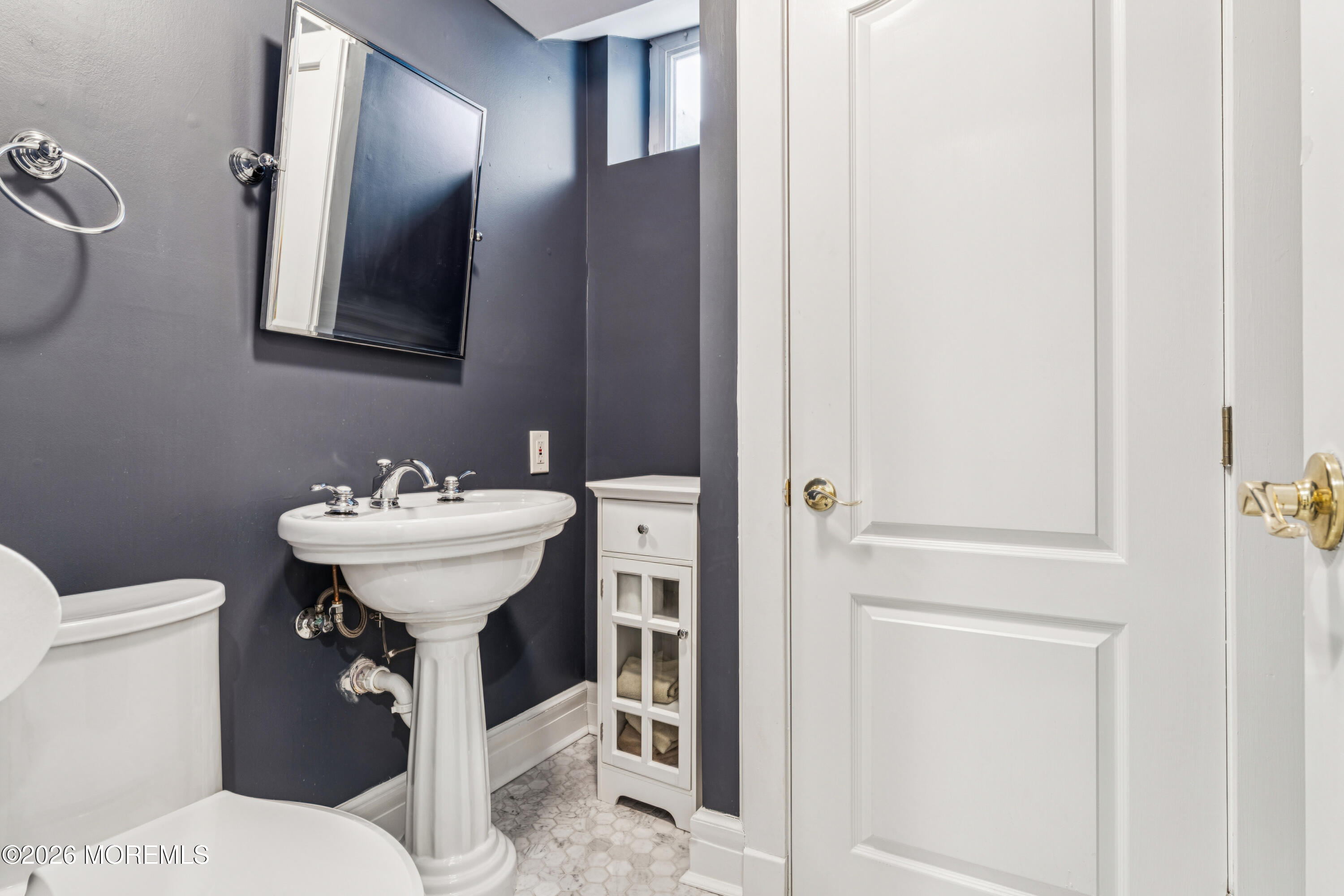 Mountainside, New Jersey, 07092, United States, 5 Bedrooms Bedrooms, ,6 BathroomsBathrooms,Residential,Active,2023935