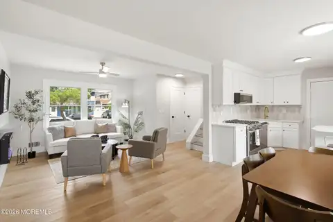 MLS: 22621678