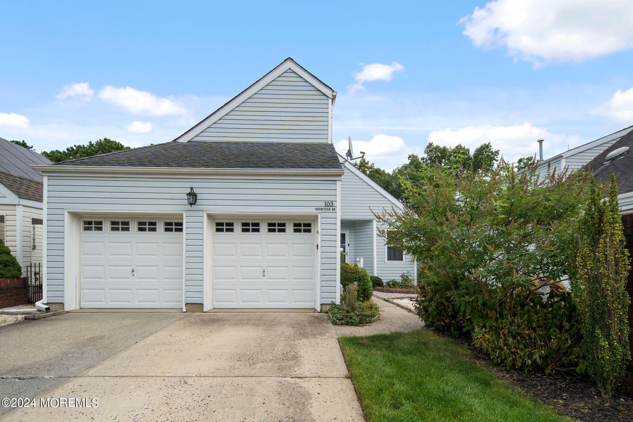 103 Deerfield Drive, Manahawkin, New Jersey image 1