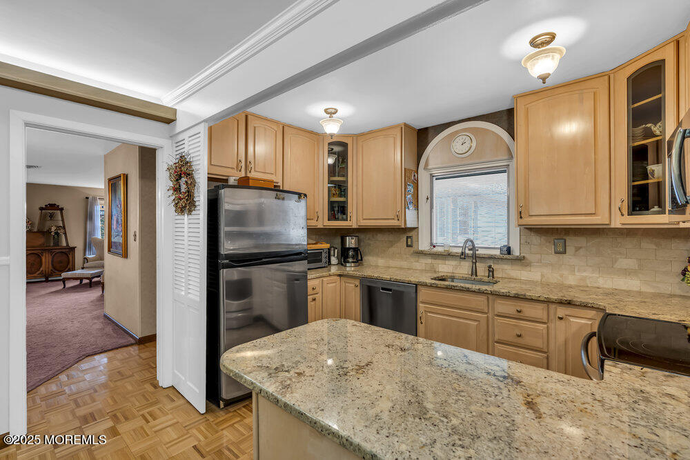 23 Oaklyn Lane, Matawan, New Jersey image 7