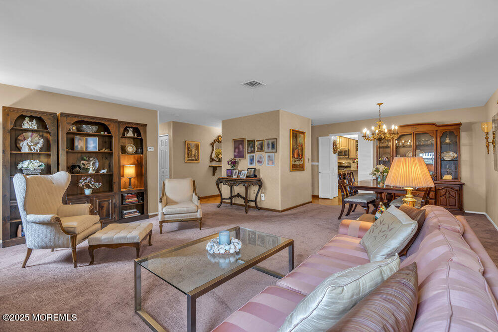 23 Oaklyn Lane, Matawan, New Jersey image 2