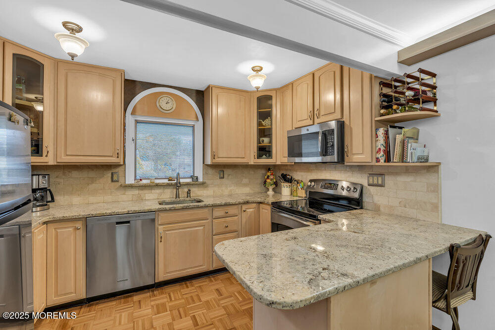 23 Oaklyn Lane, Matawan, New Jersey image 6