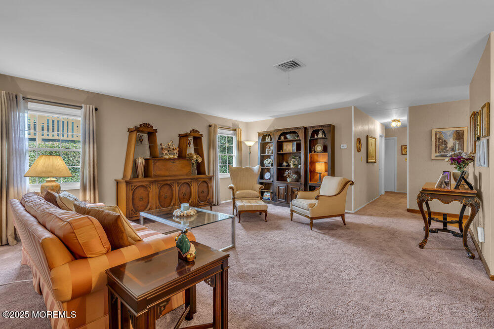 23 Oaklyn Lane, Matawan, New Jersey image 3